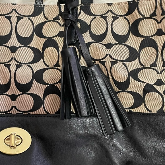Coach Large tote bag. - Picture 9 of 12